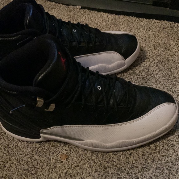 Jordan 12 - Picture 3 of 6